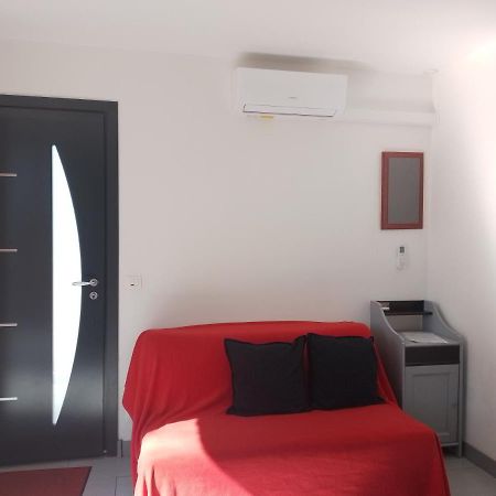 Appartement Le Romarin Mallemort Exterior photo