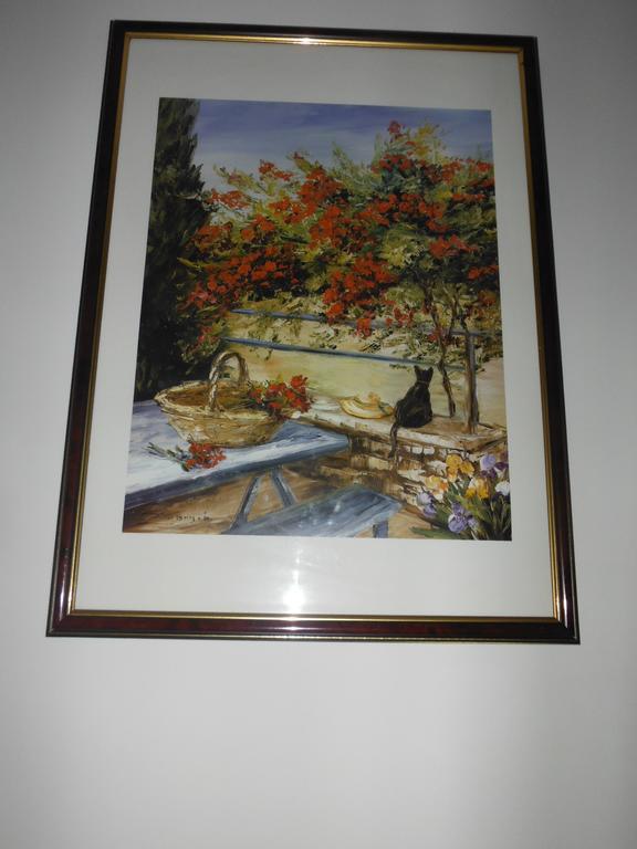 Appartement Le Romarin Mallemort Exterior photo
